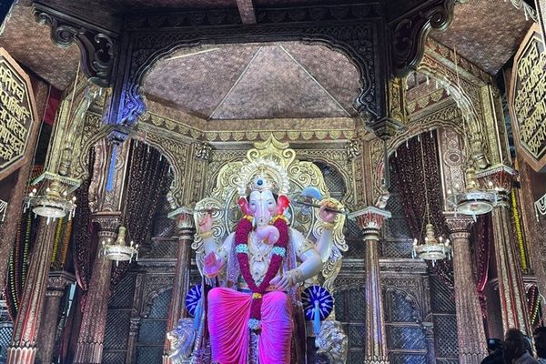 First Glimpse of Lord Ganesha's Idol Unveiled by Lalbaugcha Raja Ganesh Mandal in Mumbai