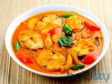 Fish Curry Recipe: মাছের ঝোল ঝাল তো অনেক খেলেন, এবার ট্রাই করুন রুই মাছের মইলু