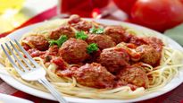 Spaghetti Meatballs Recipe: সন্ধে হলেই ভাজাভুজি খেতে মন চায়? বানিয়ে ফেলুন স্প্যাগেটি মিটবল