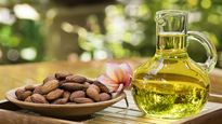 ওজন কমিয়ে ছিপছিপে ফিগার চান? রোজের ডায়েটে রাখুন আমন্ড অয়েল!