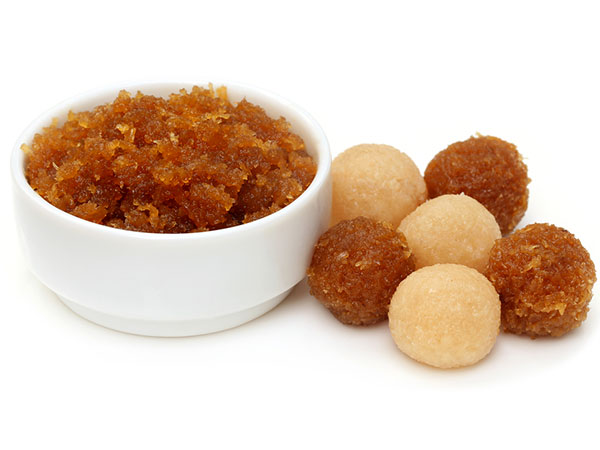 দুর্গাপুজোর বিশেষ রেসিপি – নারকেল নাড়ু দুর্গাপুজোর বিশেষ রেসিপি – নারকেল নাড়ু