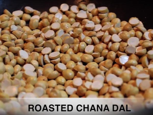 বাড়িতেই বানিয়ে ফেলুন কাজু বরফি