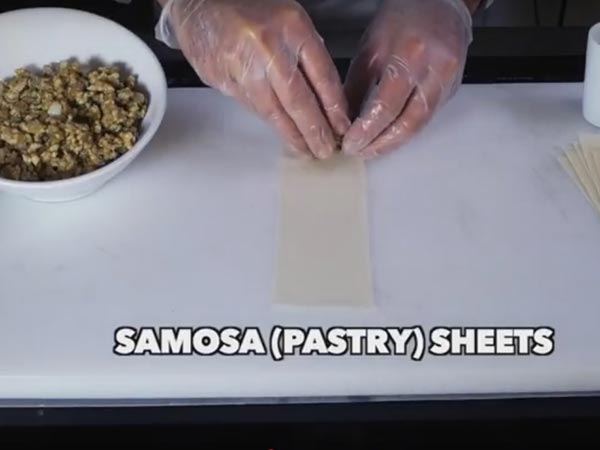 মুরগির মাংসের সিঙ্গারা বানানোর সহজ রেসিপি