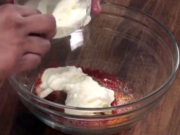 বাঙালির বাড়িতে উৎসবের মরসুম কখনও শেষ হয় নাকি