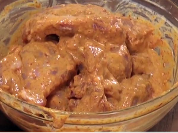 বাঙালির বাড়িতে উৎসবের মরসুম কখনও শেষ হয় নাকি