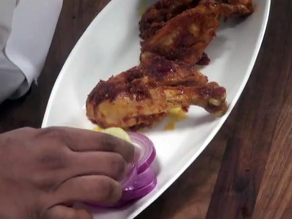 বাঙালির বাড়িতে উৎসবের মরসুম কখনও শেষ হয় নাকি