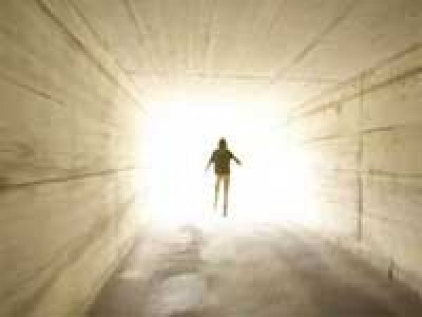 পৃথিবী যেমন ঘুরতে থাকে