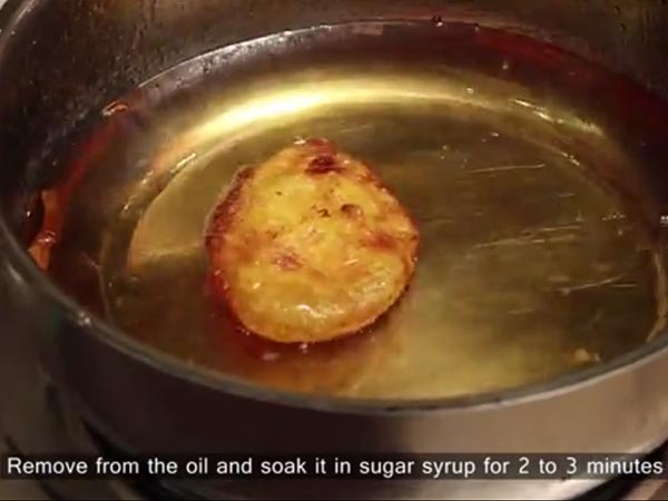 রসে টইটম্বুর মালপোয়া বানানোর সহজ পদ্ধতি