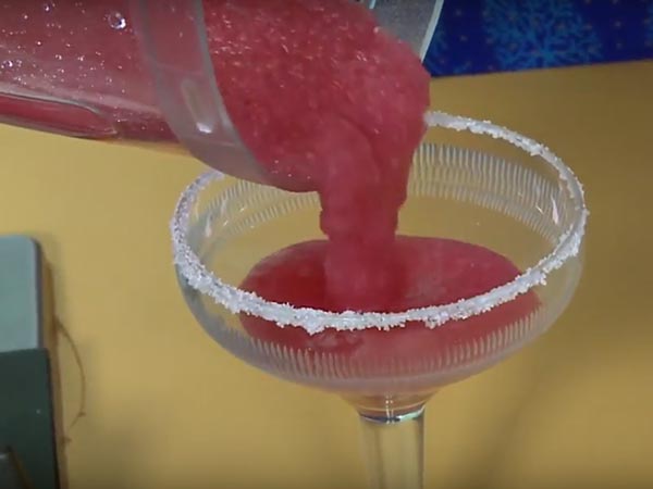 গরম যা পরেছে 