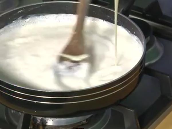 মিষ্টি মুখ হয়ে যাক! মিষ্টি মুখ হয়ে যাক!