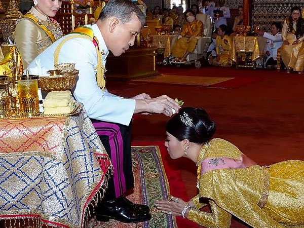 Thailand King Isolates From Coronavirus With 20 Women