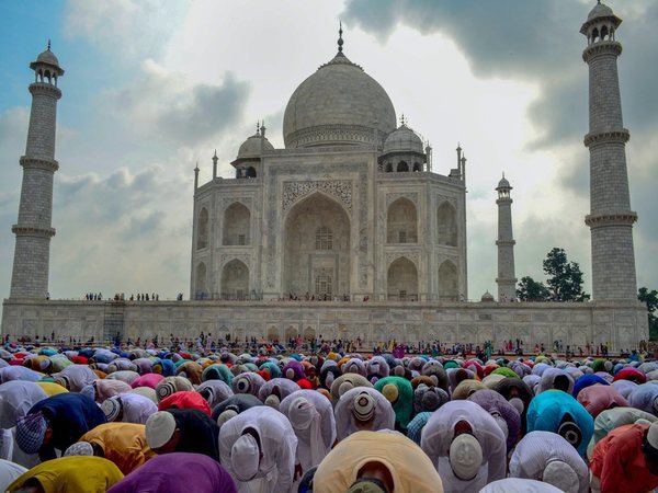 Significance Of Seeing Moon On This Day