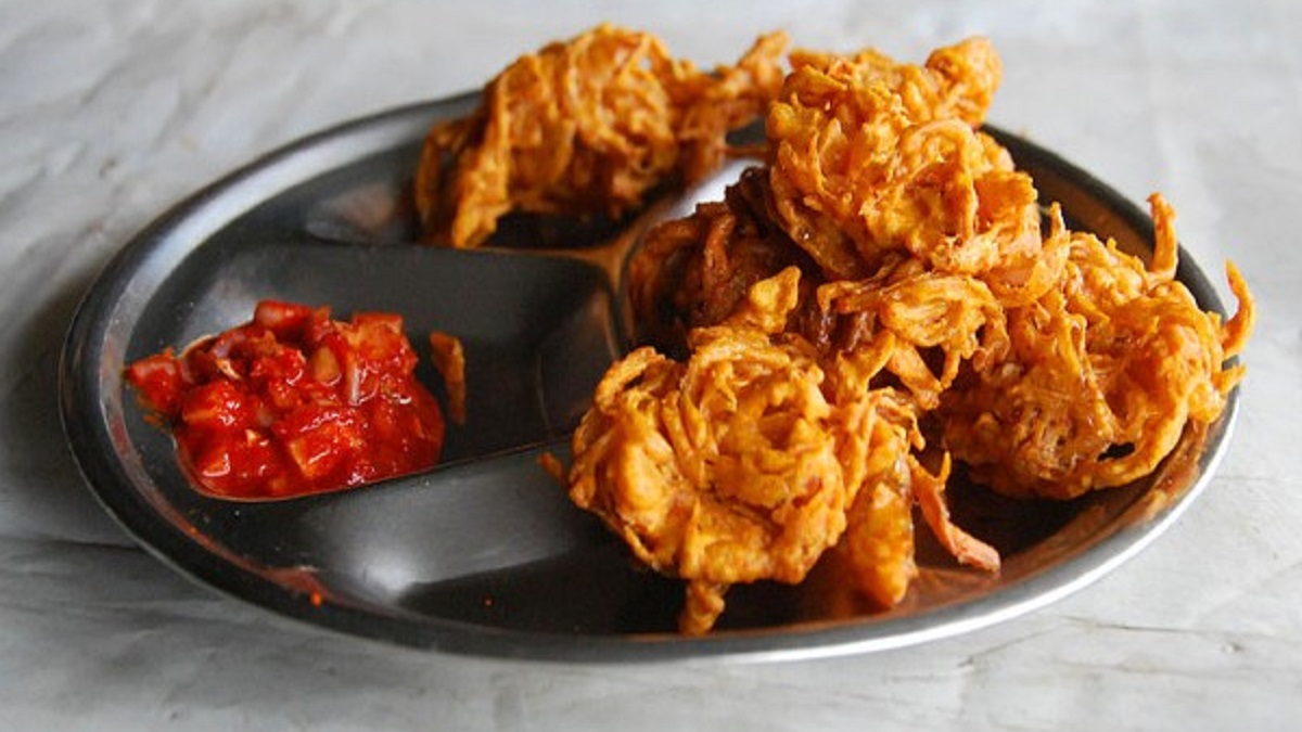 Noodles Pakora Recipe Noodles Pakora Recipe