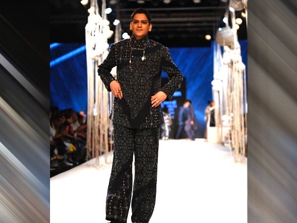 Rakul Preet Singh Turns Showstopper For Khadder Collection