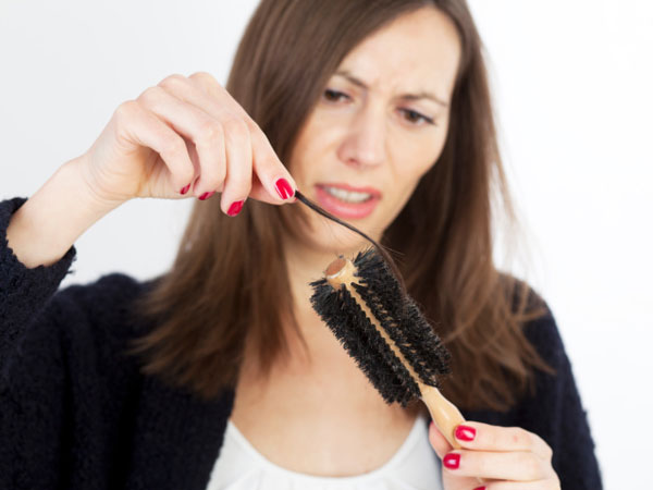 Kitchen ingredients that you can use to stop hair fall
