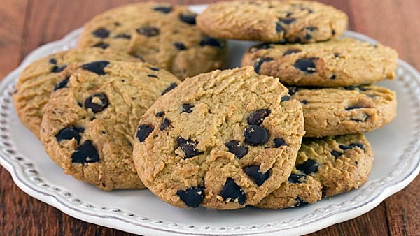 ways to keep biscuits and cookies crispy