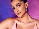 Sonam Kapoor's Colourful Eye Make-up Is What You Need For The Upcoming Party!