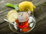 દરરોજ સવારે Lemon Tea પીવાથી થાય છે આ 8 ફાયદાઓ