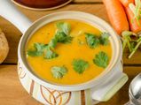 सेहत से भरा कैरेट एंड कोरिएंडर सूप