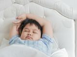 अध्ययन के अनुसार जल्दी सोने वाले बच्चे मोटापे का शिकार कम होते हैं