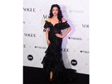 Vogue Beauty Awards 2017 में ऐश्‍वर्या के इस ब्‍लैक ऑफ शॉल्‍डर ड्रेस ने चुराया सबका दिल