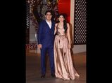  'Just Engaged'  आकाश अंबानी और श्‍लोका मेहता की ग्रैंड पार्टी में पहुंचे सेलेब्‍स 