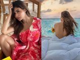 मौनी रॉय के फैशन सेंस के दीवाने है फैंस, स्टाइल और लुक को करें फॉलो