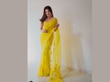 काजल अग्रवाल ने पहनी पीले रंग की सेक्‍सी गॉर्जियस साड़ी, सगाई के ल‍िए ली थी ये साड़ी