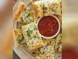 5 minutes recipe: यूं झटपट तैयार करें चीज़ गार्लिक ब्रेड
