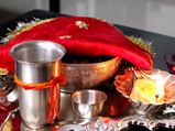 Karwa Chauth Vrat: सरगी में खाएं जरुर ये चीजें, नहीं लगेगी भूख और प्यास