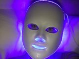 हर तरह की स्किन प्रॉब्लम का इलाज है एलईडी लाइट थेरेपी, हाई टेक ब्यूटी फेशियल से पाएं ग्लोइंग और जवां स्किन
