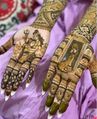 Karwa Chauth 2022: मौनी रॉय का पहला करवा चौथ, हाथों में लगाई शिव-पार्वती की मेहंदी, तस्वीरों में देखें   
