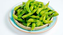 Green Beans Ke Fayde: भाग्यश्री ने बताया ग्रीन बीन्स खाने के हेल्थ बेनिफिट्स, जानिए इसकी सब्जी बनाने की रेसिपी