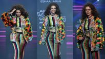 LFW 2023 कल्कि कोचलिन फैशन डिजाइनर इशा अमीन के लिए बनीं शो स्टॉपर