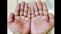 Palmistry: हथेली की ये रेखा दिला सकती है आपको  छप्पर फाड़ पैसा, करियर में भी मिलती है सफलता
