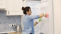 Fridge Cleaning Tips: फ्रिज में जम गई है गंदगी? इस आसान तरीके से करें मिनटों में साफ