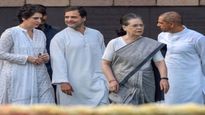 बेटे की शादी के लिए परेशान है सोनिया गांधी, इनसे कहा- राहुल के लिए लड़की ढूढ़ दो
