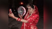 Karwa Chauth Vrat Paran: पतिदेव से हैं दूर तो कैसे खोलें करवाचौथ का व्रत, यहां देखें 3 आसान तरीके