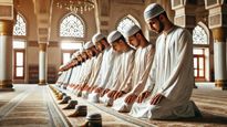 Namaz Time Today 17 Dec: जानें आज फ़ज्र, ज़ुहर, असर, मगरिब और ईशा की नमाज कितने बजे होगी
