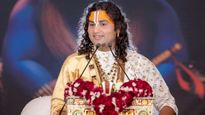 लग्जरी लाइफ जीते हैं अनिरुद्धाचार्य, कथावाचक की एक दिन की कमाई जान उड़ जाएंगे होश
