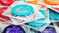 Female vs Male Condom: बर्थ कंट्रोल के लिए मेल या फीमेल कंडोम, दोनों में से क‍िसे चुनें?