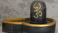 Mahashivratri 2026: महाशिवरात्रि पर शिवलिंग पर चढ़ाएं ये 5 चीजें, हर मनोकामना होगी पूरी