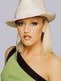 Gwen Stefani Named 'Top Celeb Designer'