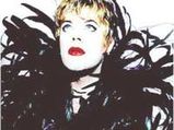 Comedian Eddie Izzard Cheers Up Mumbai Attack Victim