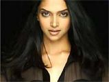 Deepika Padukone Rocks The Ramp At Wills India Fashion Week