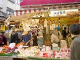 Do Crowded Stores Attract The Shoppers?