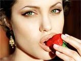 No Fuss About Fidelity Says Angelina