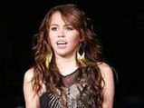 Miley Cyrus Delays Flight Four Hours To Get Hair Done!