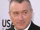 Robert De Niro Shares Coffee With Fans, For Charity