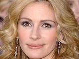 Julia Roberts Poses For 'Elle' 